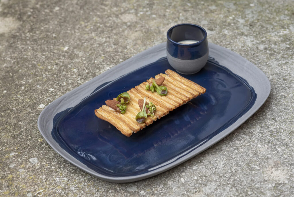 Mille-feuille aux amandes et glace vanille