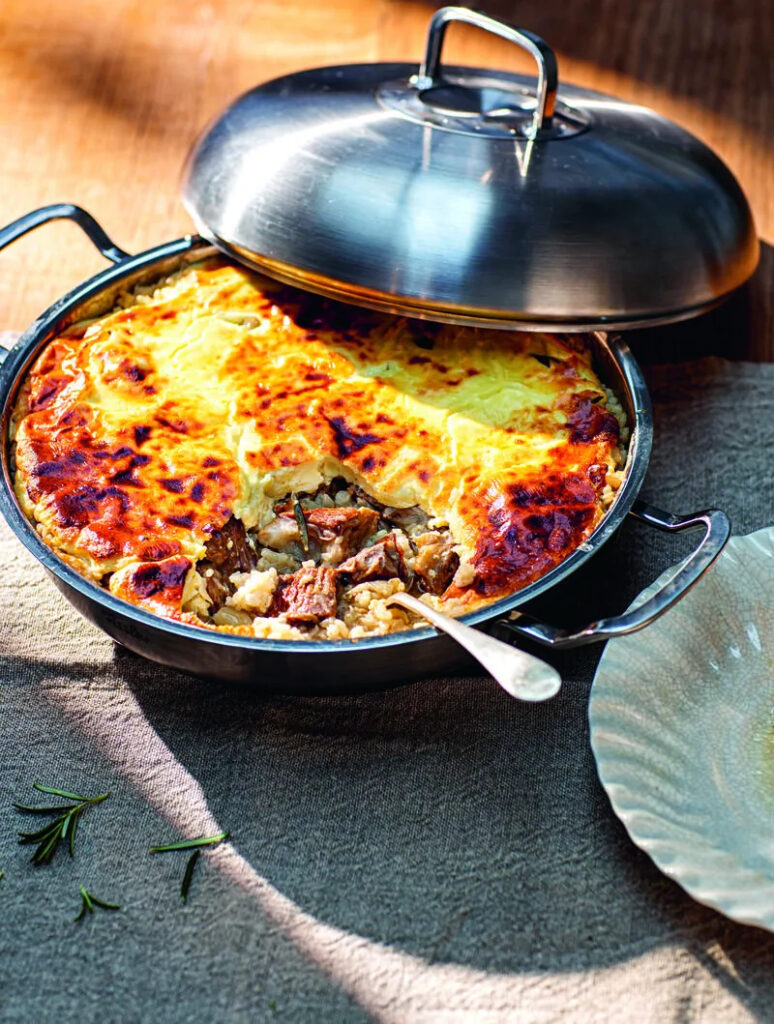 Agneau confit au yaourt avec ail noir et miel de thym