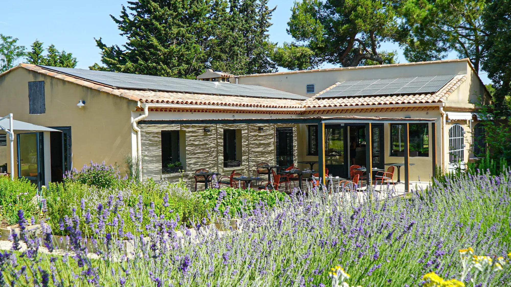 Le Mas Bottero produisant de l’électricité verte à Saint-Cannat