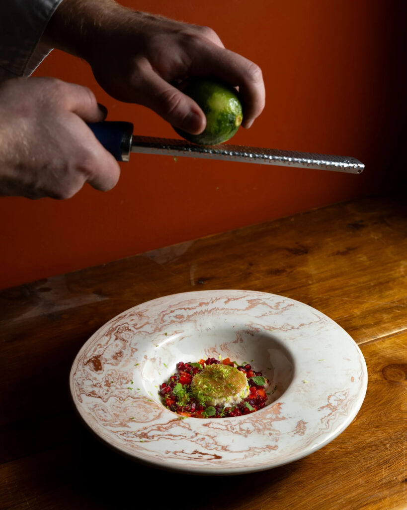 Dessert de petit épeautre à la grenade, rhubarbe et betterave