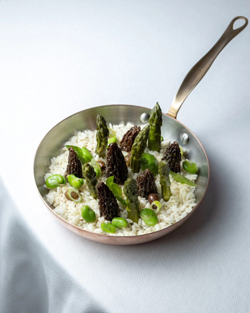 Risotto de riz de Camargue aux morilles et asperges