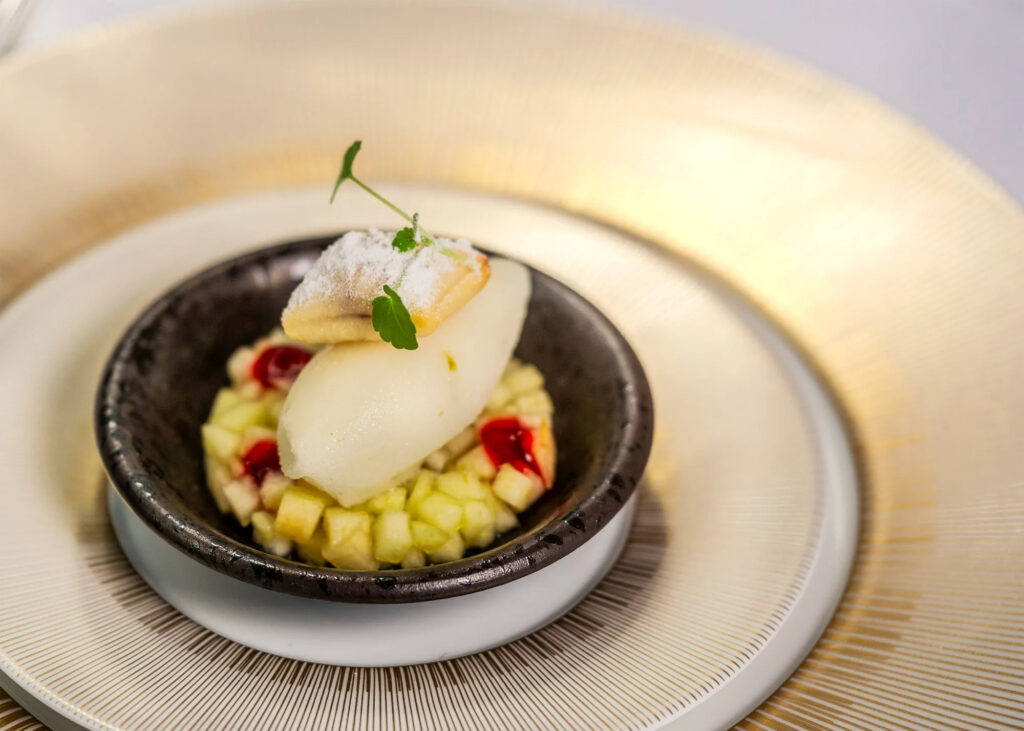 Prédessert pomme verte au citron vert et gel d’hibiscus